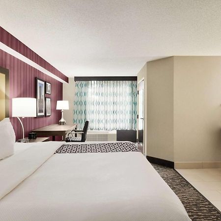La Quinta By Wyndham Newark - Elkton Hotel Bagian luar foto