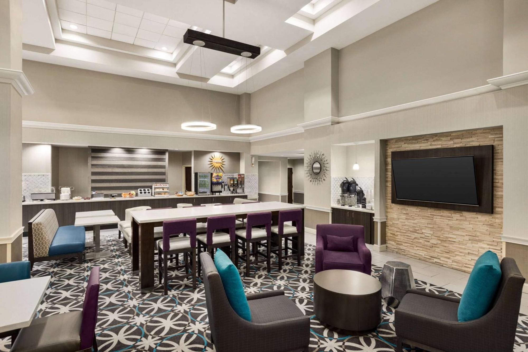 La Quinta By Wyndham Newark - Elkton Hotel Bagian luar foto