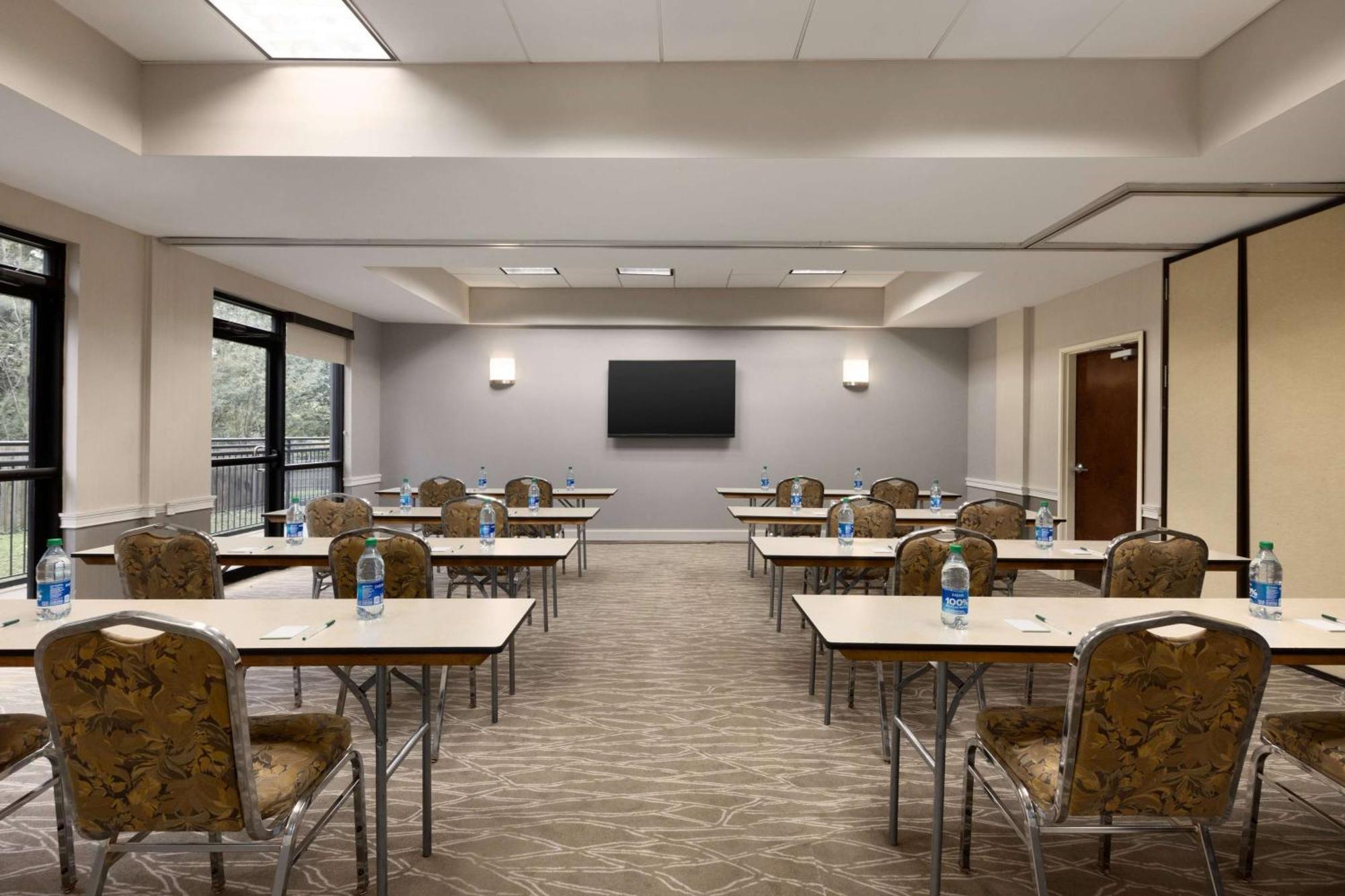 La Quinta By Wyndham Newark - Elkton Hotel Bagian luar foto