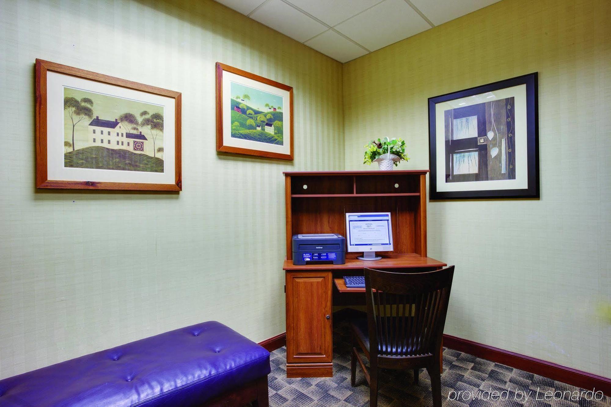 La Quinta By Wyndham Newark - Elkton Hotel Bagian luar foto
